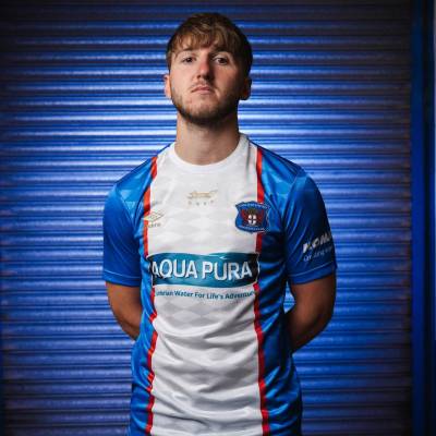 carlisle_united_24_25_umbro_home_kit_a.jpg