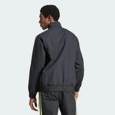manchester_united_woven_track_top_black_green_night_pulse_lime_2.jpg